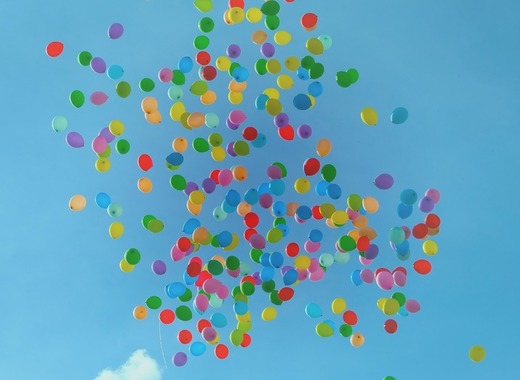 balloons in