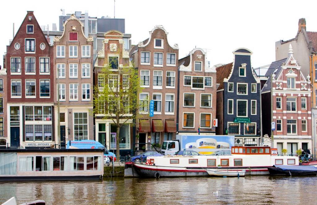 Amsterdam Plans To Fine Owners Who Leave Their Homes Vacant For Too 