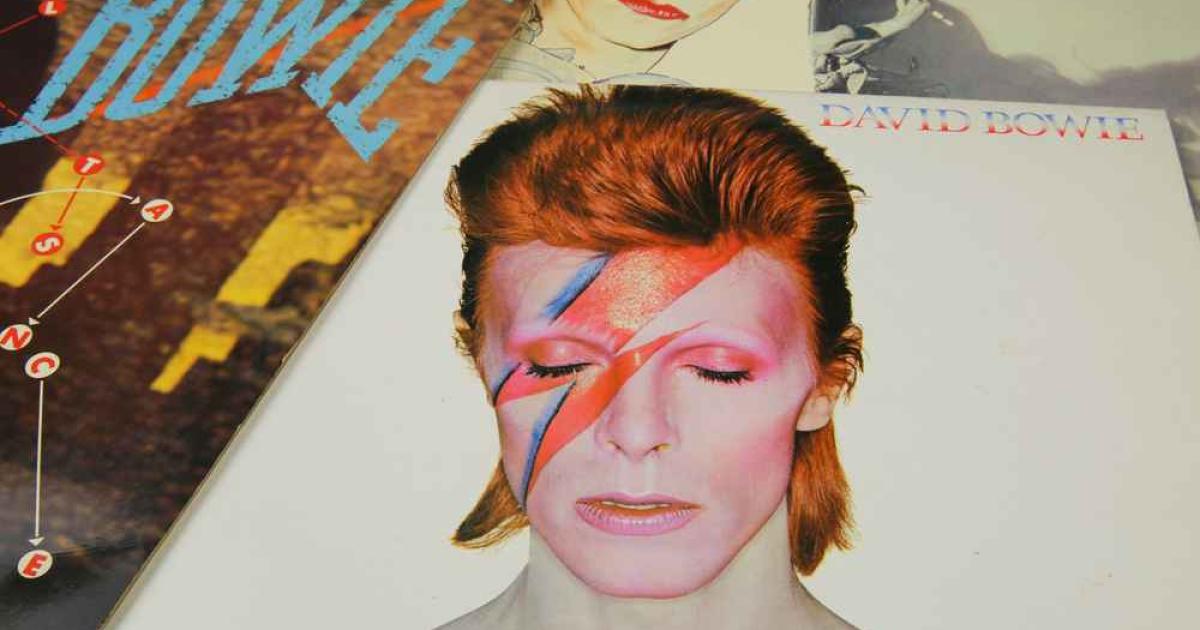 Today, Paris unveils David Bowie Street | TheMayor.EU