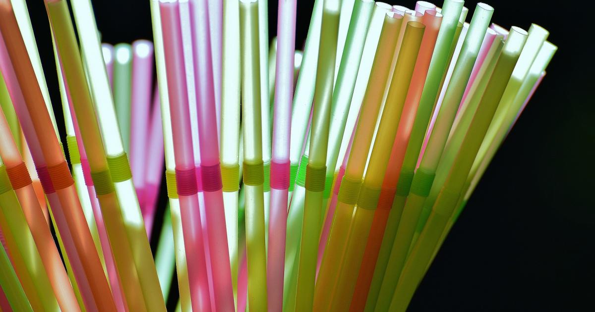 https://www.themayor.eu/web/files/articles/7085/main_image/thumb_1200x630_straws-1111451-1920.jpg